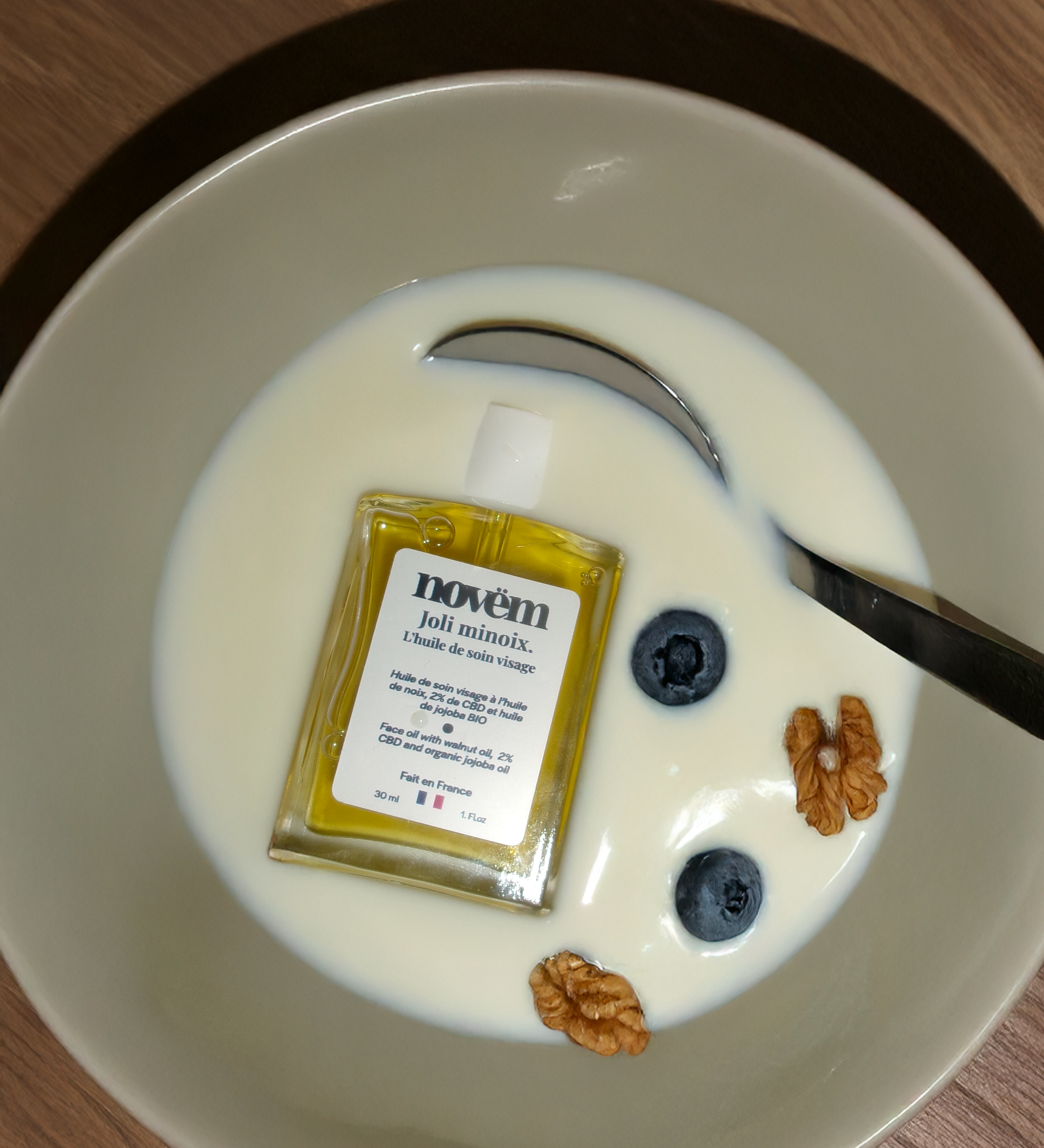 Pourquoi l’huile de noix est un soin idéal pour toutes les peaux ?