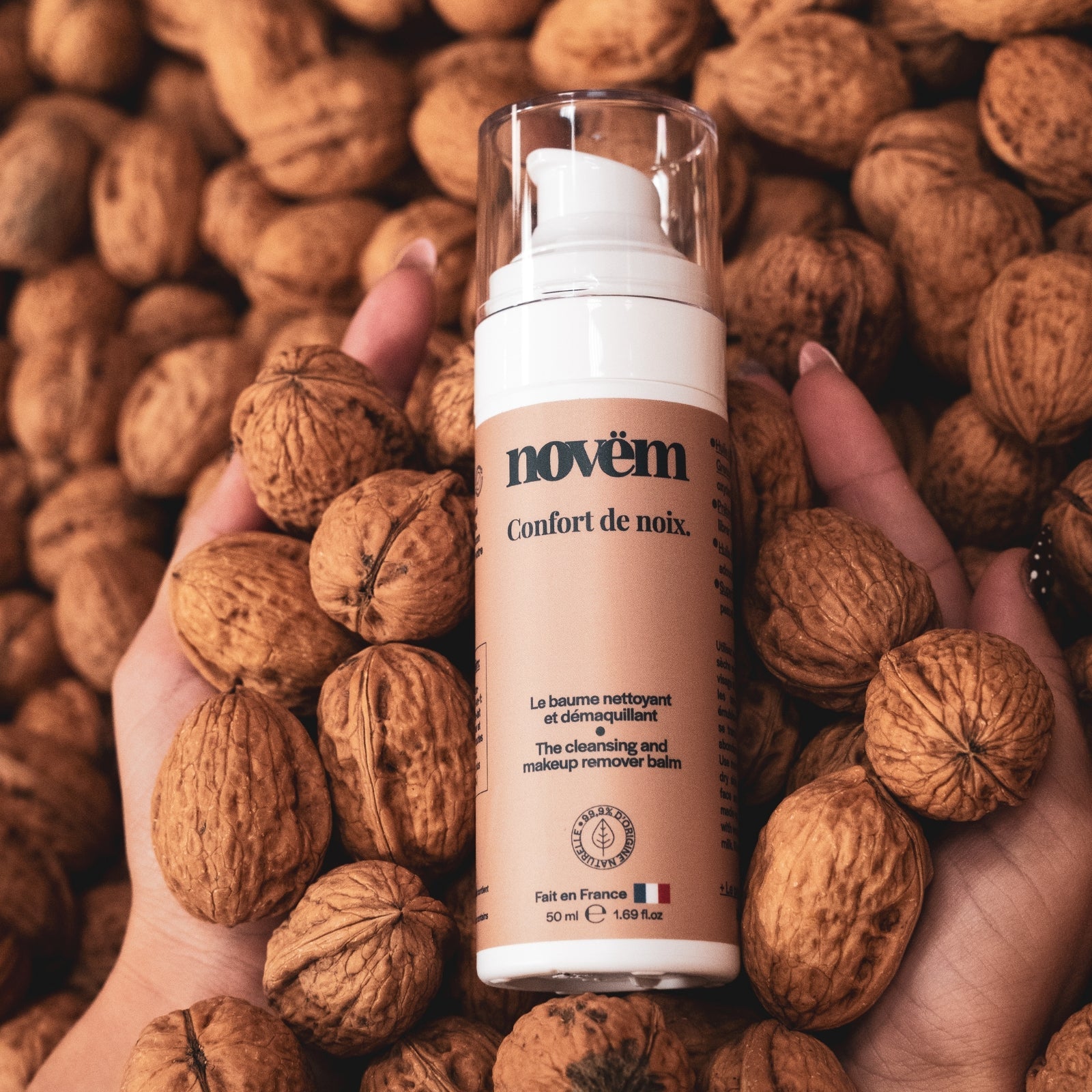 Pourquoi la noix est le meilleur ingrédient pour les peaux sensibles : comparatif avec le raisin, la figue de barbarie et l’argan