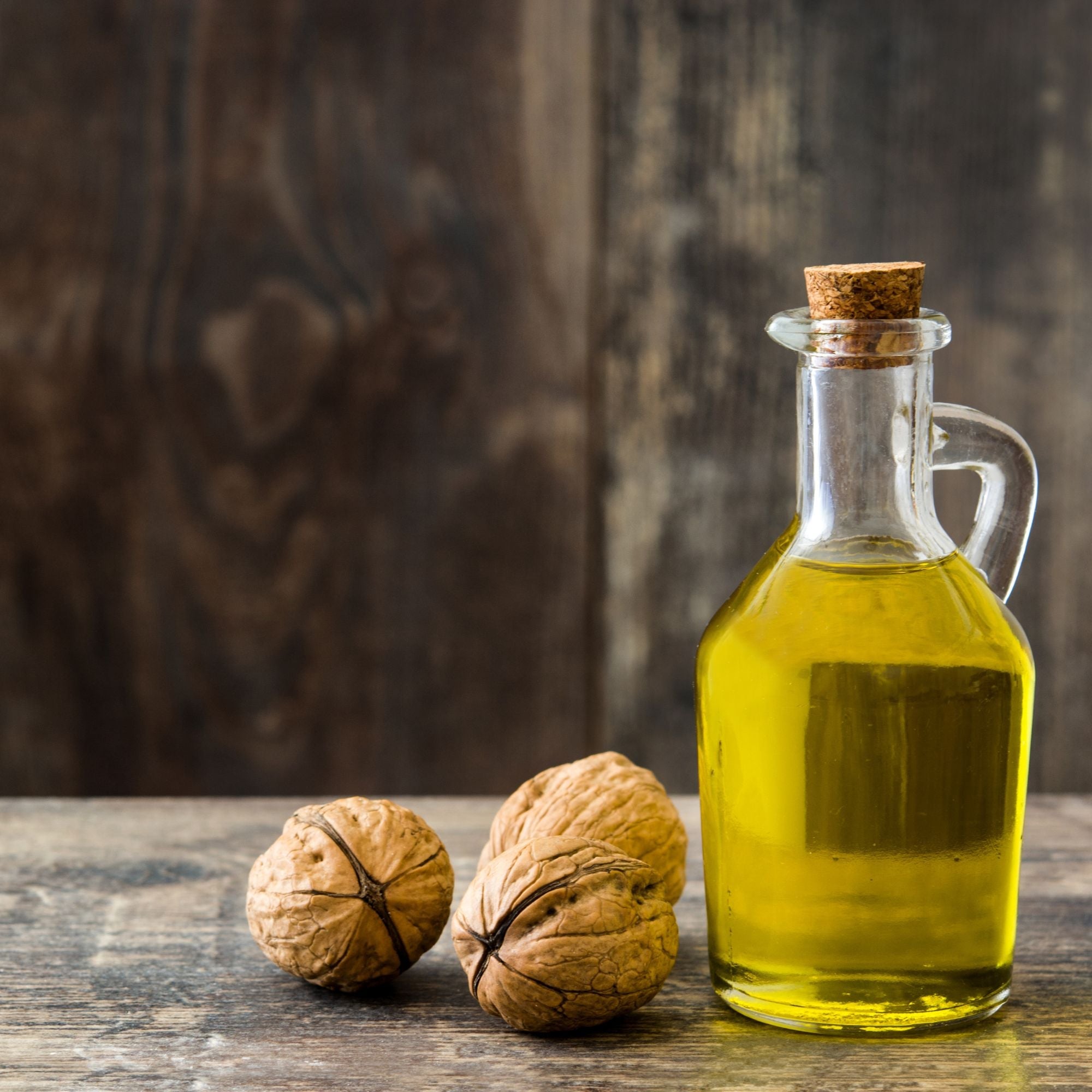 L'huile de noix pour le visage : bienfaits et astuces d'utilisation - Novëm