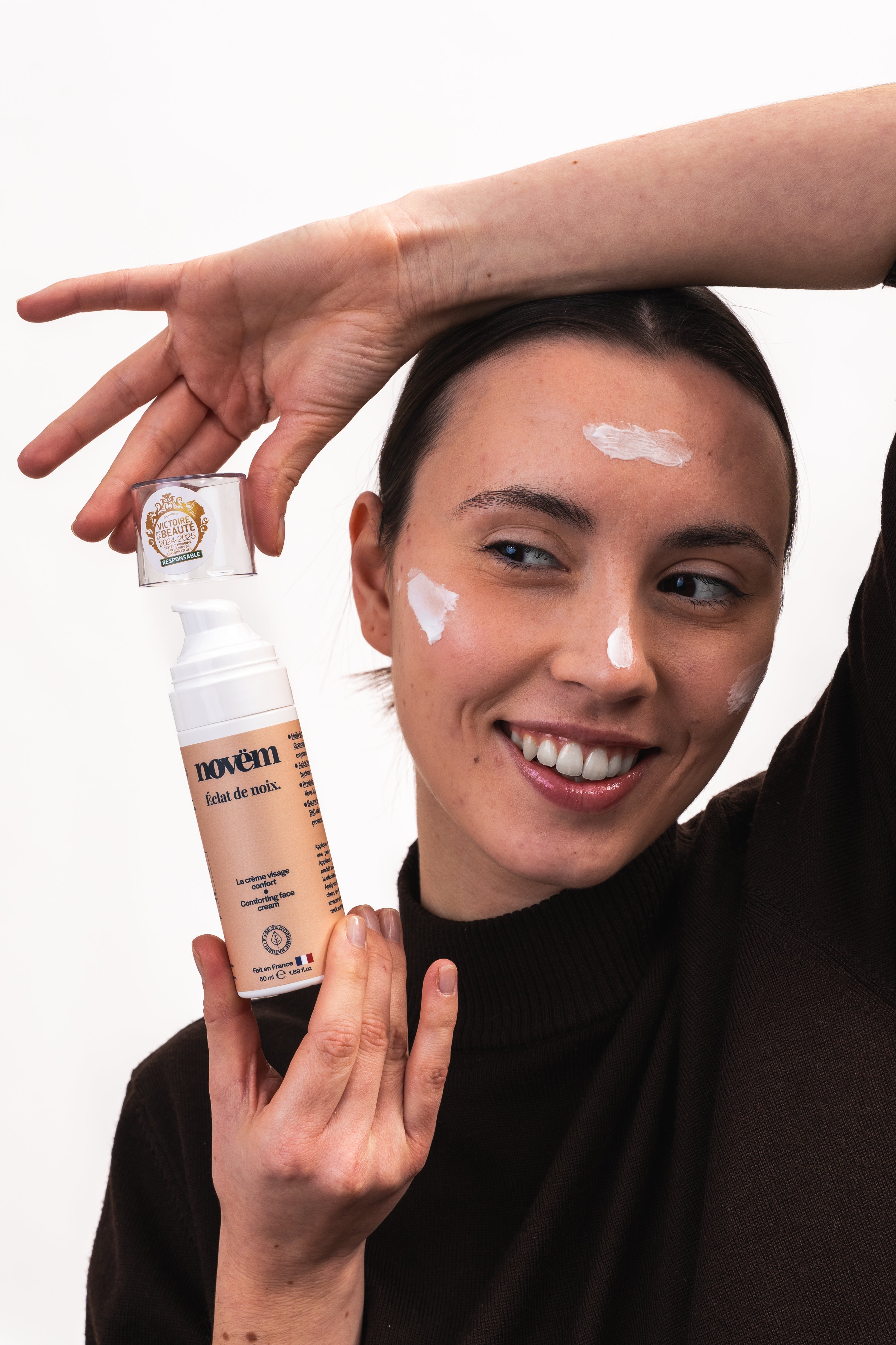 routine-skincare-hiver-huile-visage-reparatrice-novem-noix