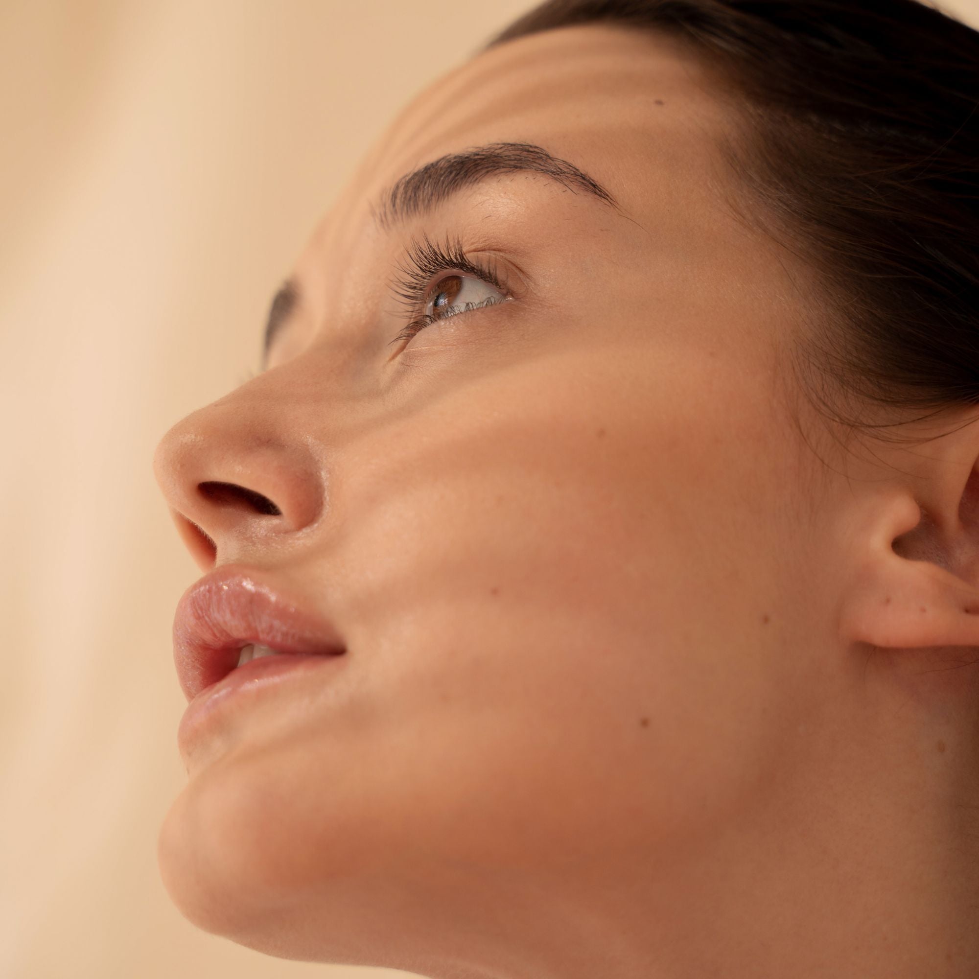 Prendre Soin de Sa Peau Après l'Été : Les Secrets du "French Beauty" et "French Skincare" - Novëm