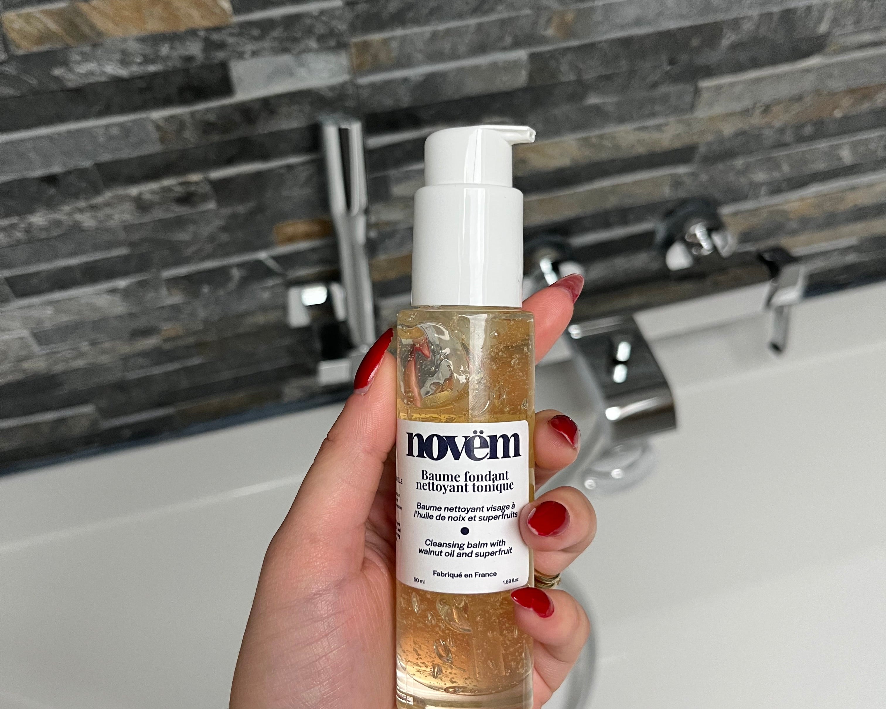 Zoom sur notre baume nettoyant - Novëm