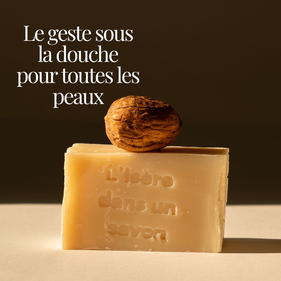 Savon solide nourrissant à l’huile de noix BIO & miel Isérois - Peau Sensible