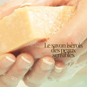 Savon solide nourrissant à l’huile de noix BIO & miel Isérois - Peau Sensible